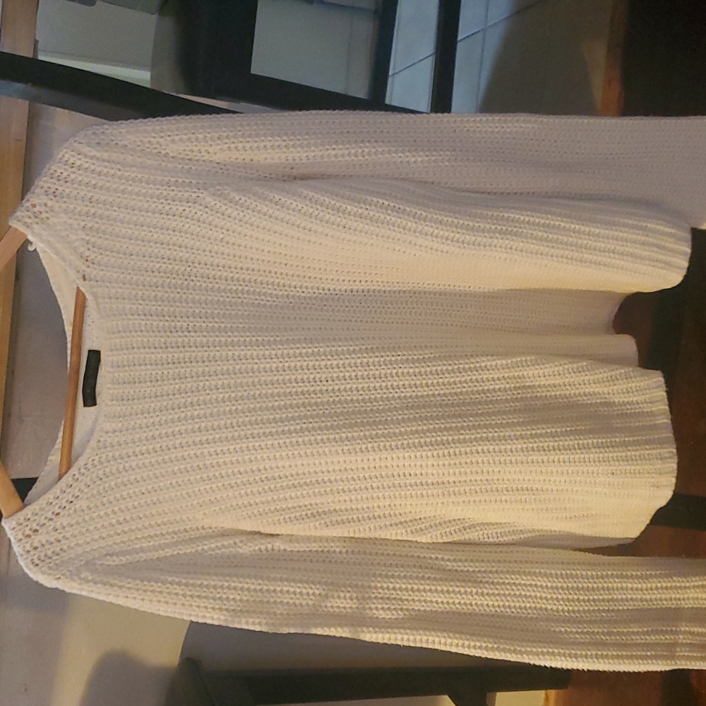 Ivory Sweater Size Medium